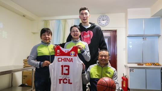 新疆男篮历年名单,那些年我们一起追过的飞虎队 新疆男篮历年名单,那些年我们一起追过的飞虎队