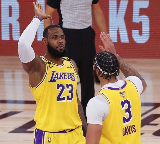 2026年NBA湖人赛程全解析，用Go语言思维拆解紫金军团的征程