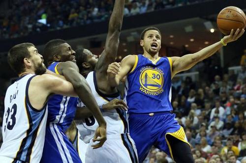 NBA勇士VS马刺，一场精彩绝伦的较量