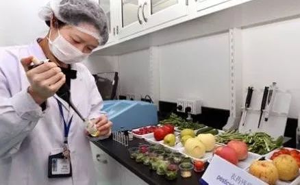 沃尔玛、永辉、小象超市抽检，一场关于食品安全与信任的较量