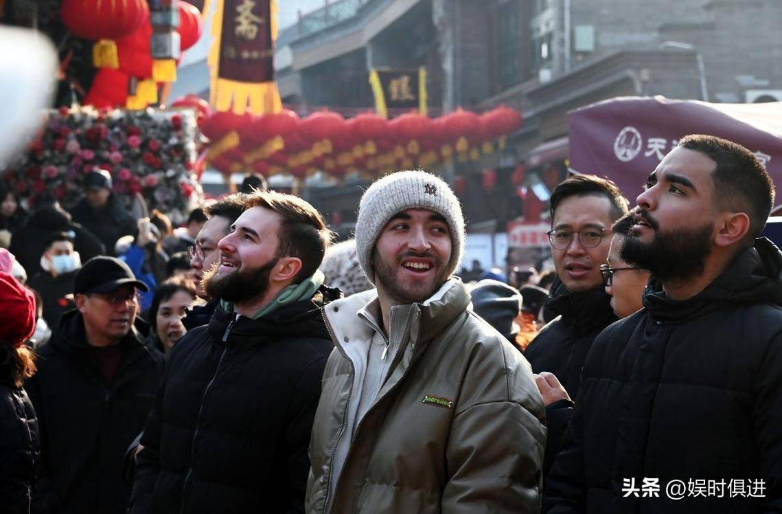 港媒视角,揭秘西方年轻人对中国日益向往的背后原因 港媒视角,揭秘西方年轻人对中国日益向往的背后原因