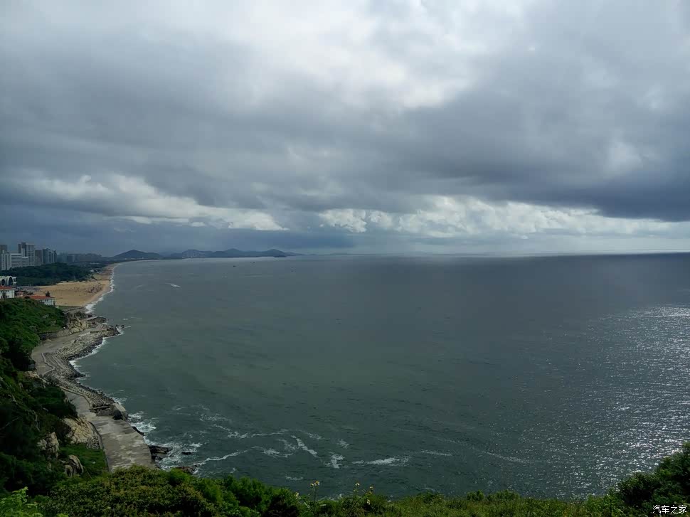 广东阳江海陵岛，海浪中的警钟