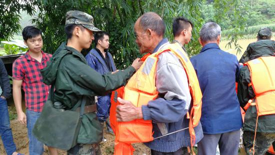 广西六蓝水库,子弟兵的英勇抢险救灾行动 广西六蓝水库,子弟兵的英勇抢险救灾行动