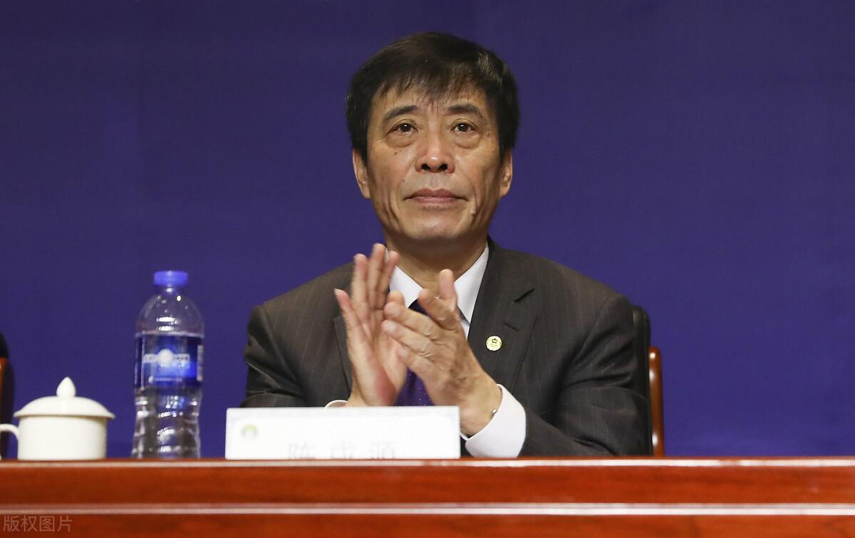 世界篮球第一人是谁？聊聊这个让球迷吵翻天的终极难题